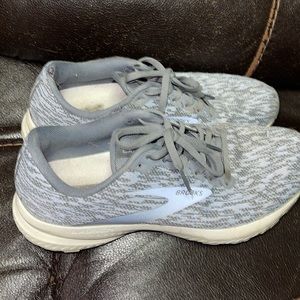 Brook women’s shoes